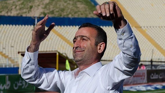 سرمربی گسترش فولاد تبریز برای یک فصل دیگر تمدید کرد