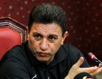 من به معرفت و غیرت بازیکنانم تبریک می گویم