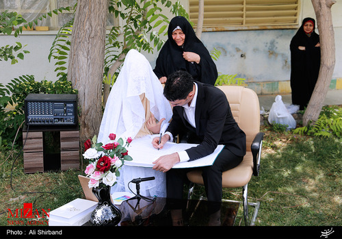 ازدواج مرد اعدامی در زندان +عکس