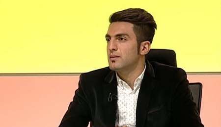 نریمان جهان دو فصل دیگر با گسترش فولاد قرارداد دارد