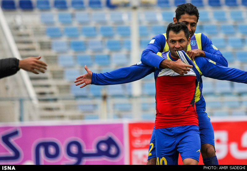 رفت و برگشت اف14 در تبریز