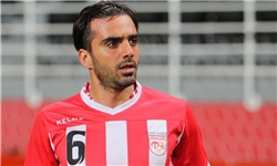 سینا عشوری آب درمانی خواهد کرد