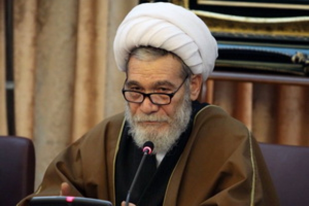 تقویت بنیه دفاعی کشور در برابر گرگ های استکباری ضروری است