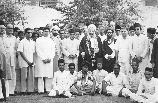 تخریب خانه علامه امینی در سراب + تصاویر