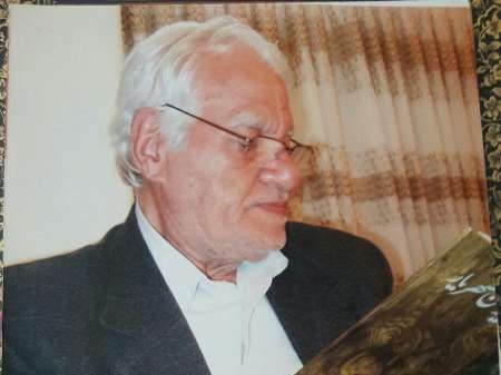 استاد بیوک نیک اندیش یار دیرین استاد شهریار بود