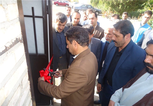 وقتی نماینده مجلس خودپرداز دانشگاه آزاد را افتتاح می کند! + عکس