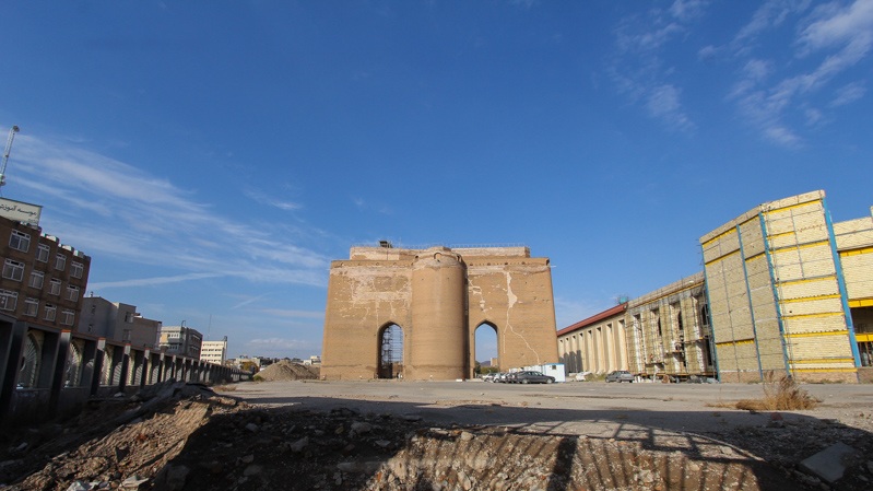 هیچ نهادی خاکبرداری از محوطه ارک علیشاه را به عهده نمی گیرد