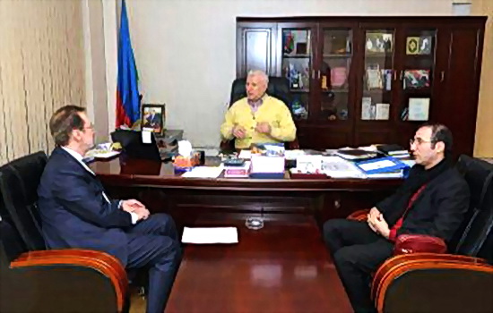 امضای تفاهم همکاری بین انجمن هنرهای نمایشی آذربایجان شرقی و تئاتر دولتی باکو