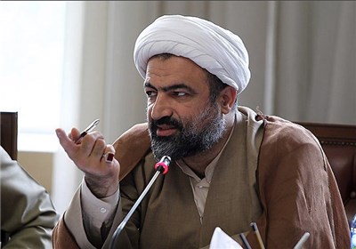 اشرافی‌گری مسؤولان خطری برای انقلاب است