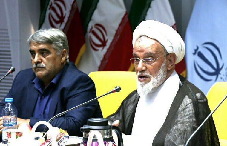 بسیاری از مشکلات جامعه متأثر از بداخلاقی‌های سیاسی است