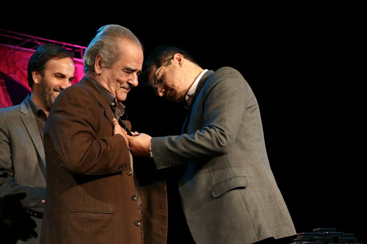 هنرمندان پیشکسوت تئاتر آذربایجان شرقی تجلیل شدند