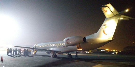 نخستین امبرائر 145 هواپیمایى آتا به زمین نشست + عکس