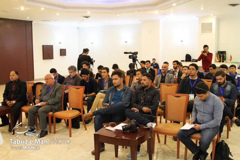 توهین علی دایی نسبت به خبرنگار تبریزی حاضر در کنفرانس مطبوعاتی دیدار تراکتور_سایپا