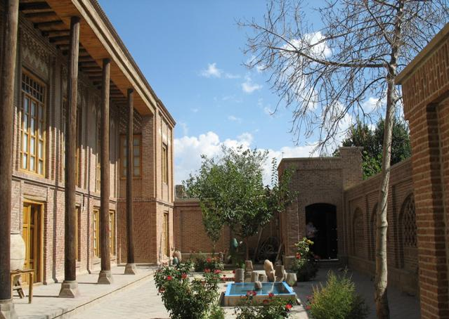 آغاز عملیات جداره‌سازی بازار تاریخی «گرجیلر» تبریز