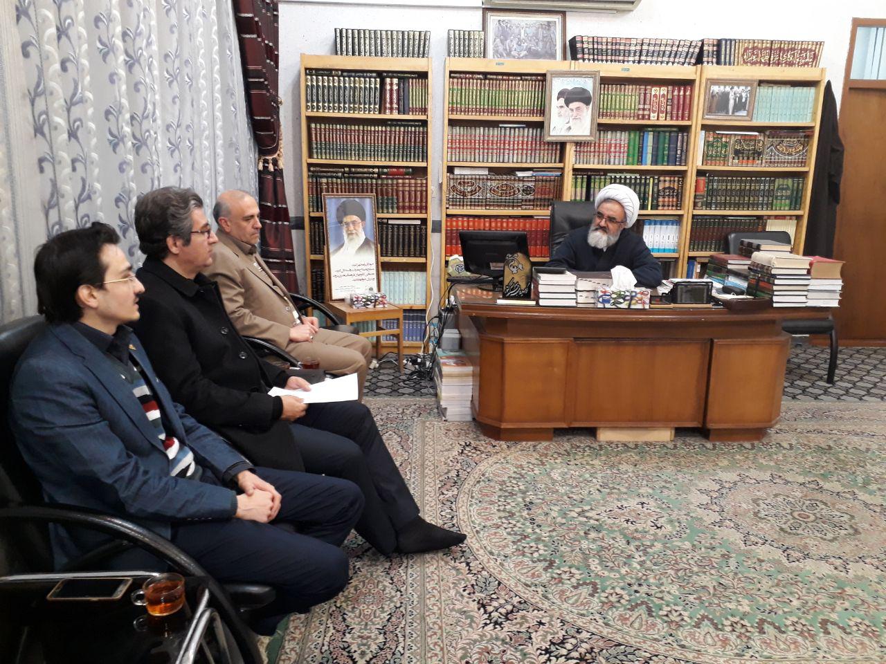 رسانه‌ها تنها به فکر منافع ملت باشند