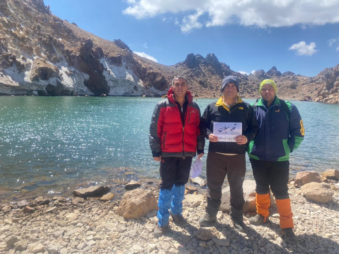 صعود فعال صنعت کفش تبریز به قله سبلان