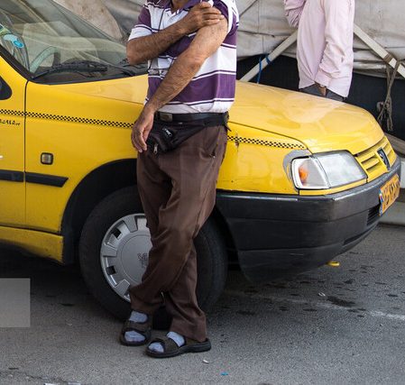 الزام نصب کارت واکسن بر روی شیشه تاکسی های پایتخت از نیمه بهمن ماه