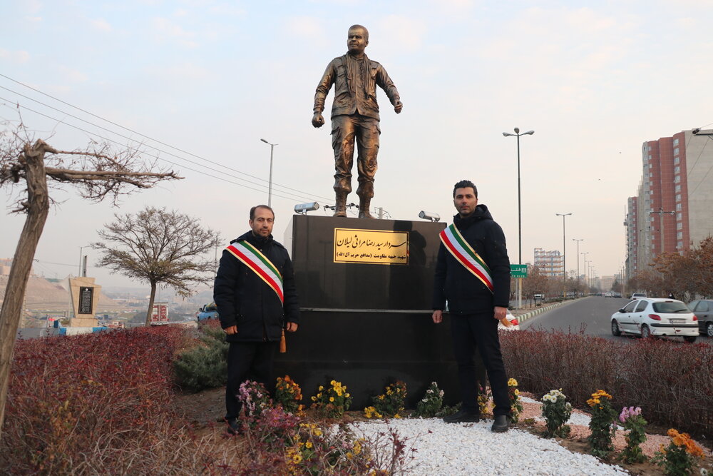 رونمایی از تندیس سردار شهید مدافع حرم حاج سید رضا مراثی