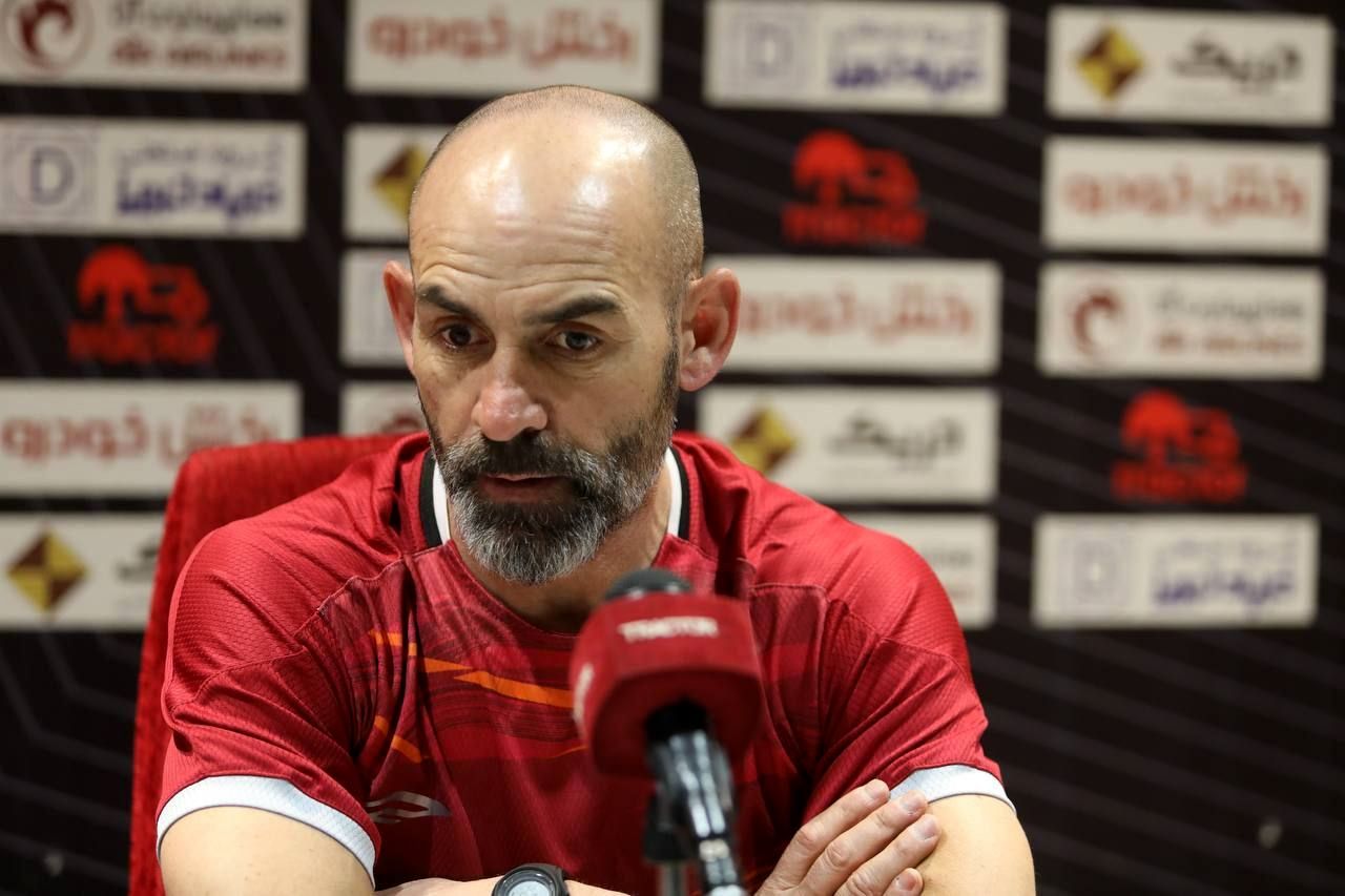 انتقاد خمز از بازیکنانش: در حد تراکتور نیستند