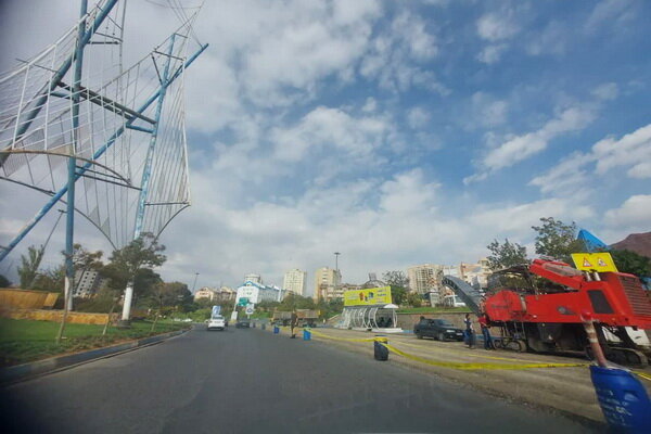 اجرای پروژه ساماندهی آسفالت اتوبان پاسداران و میدان شهید فهمیده