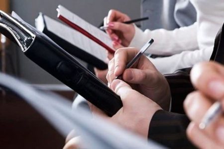 زنجیر نان بر قلم روزنامه‌نگاران!