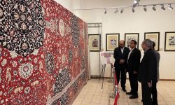 رونمایی از ۲ فرش بازبافی شده دوران صفوی در تبریز
